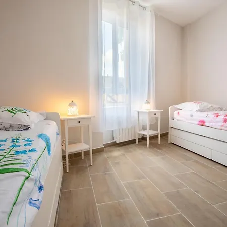 Loc Trotteur Le Cacao - Balneo, Gare *