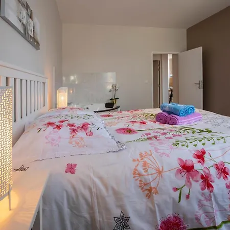 Apartamento Loc Trotteur Le Cacao - Balneo, Gare Lourdes